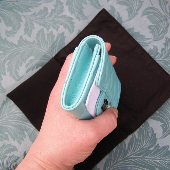 RARE NWT CHANEL Turquoise Flap Card Holder WITH BOX - Picture 12 of 12